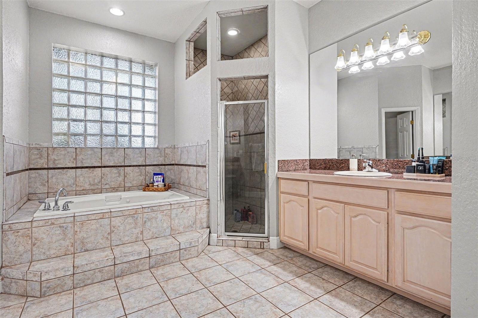 LAKEVIEW LANDINGS - Residential