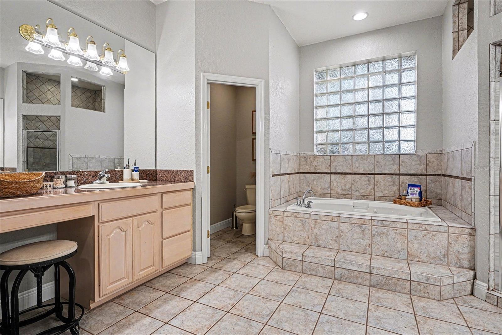 LAKEVIEW LANDINGS - Residential