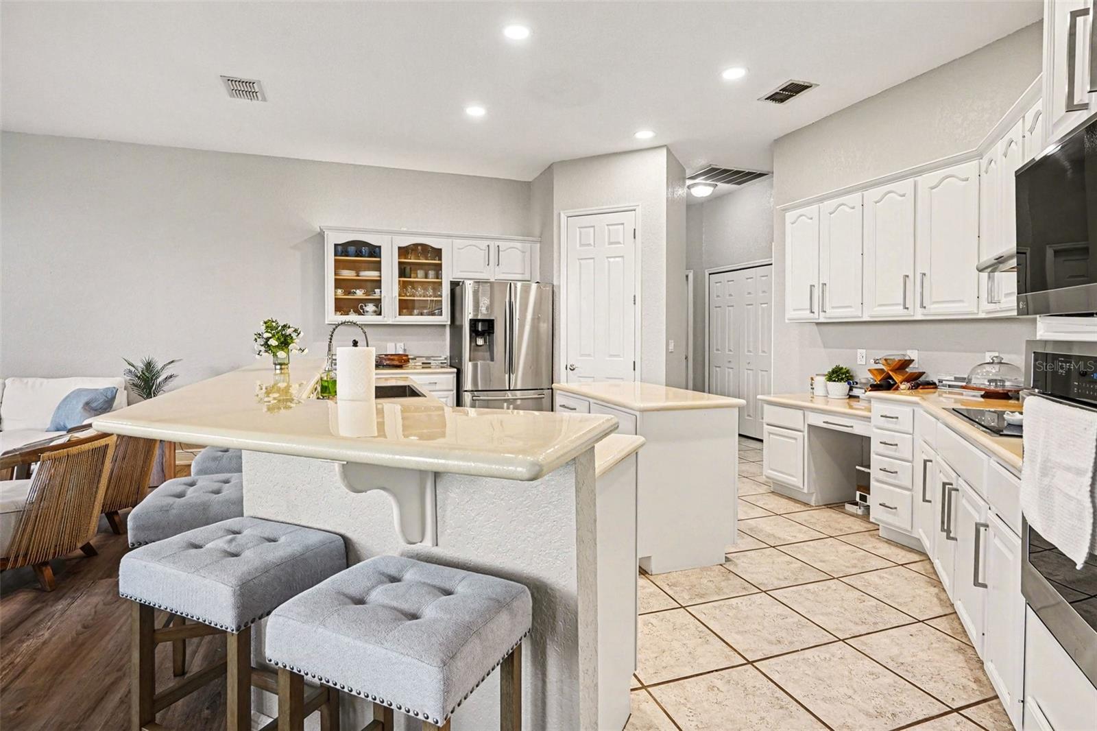 LAKEVIEW LANDINGS - Residential