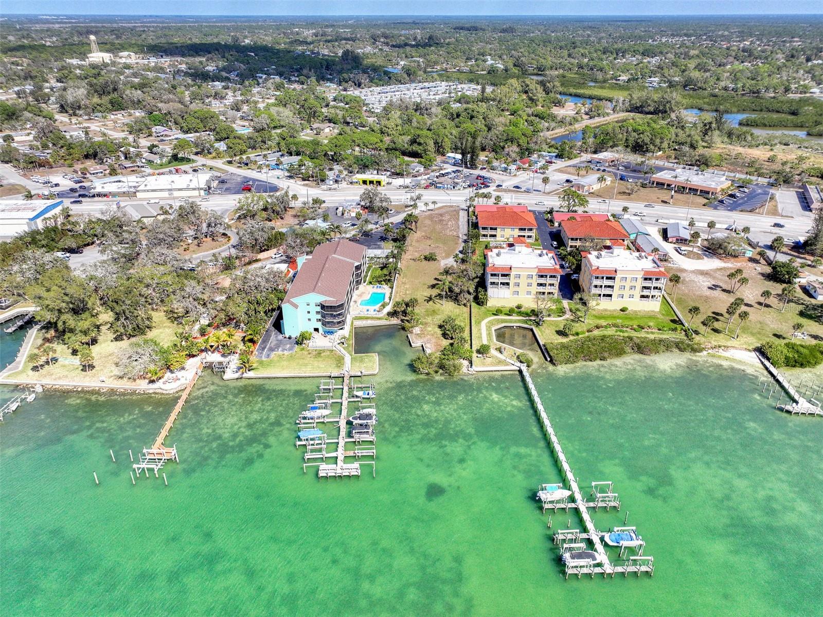 SUNSET BAY - Land
