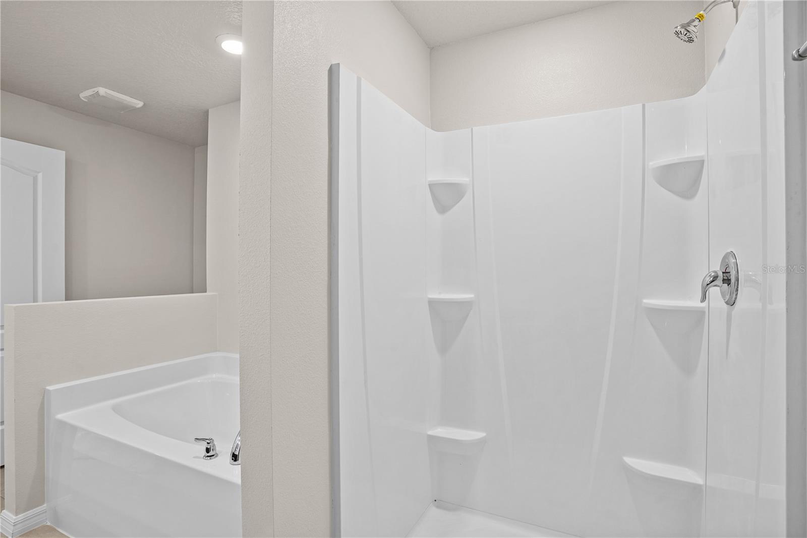 MASCOTTE LAKE JACKSON RIDGE PH 02 - Residential