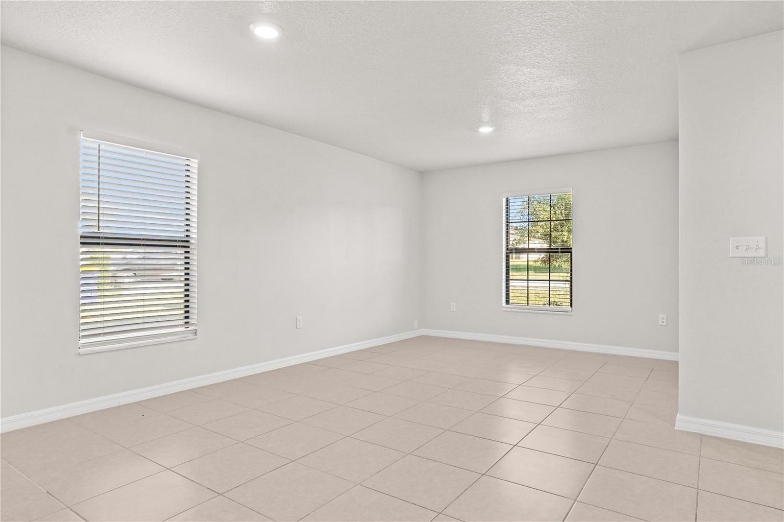 MASCOTTE LAKE JACKSON RIDGE PH 02 - Residential