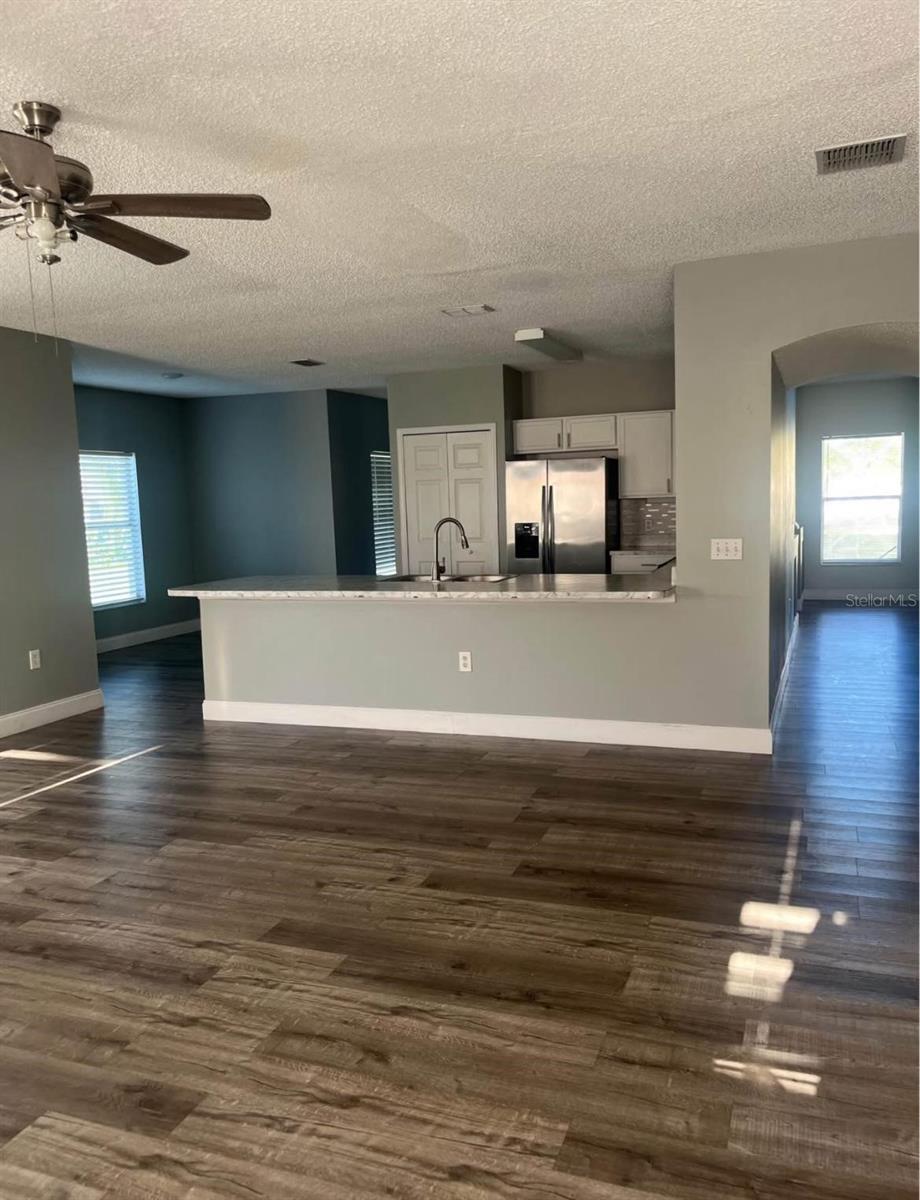 JASMINE POINTE AT CRESCENT LAKES - Residential Lease