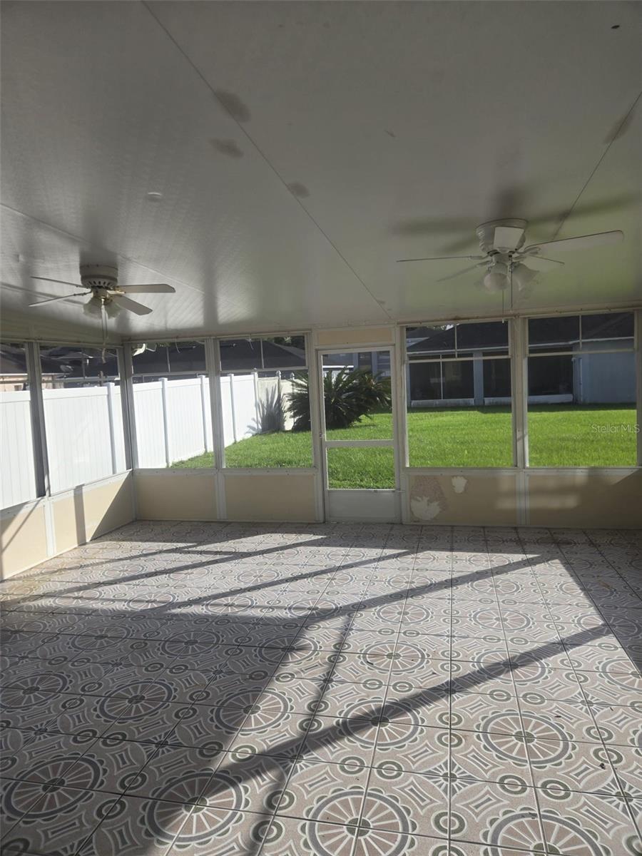 JASMINE POINTE AT CRESCENT LAKES - Residential Lease