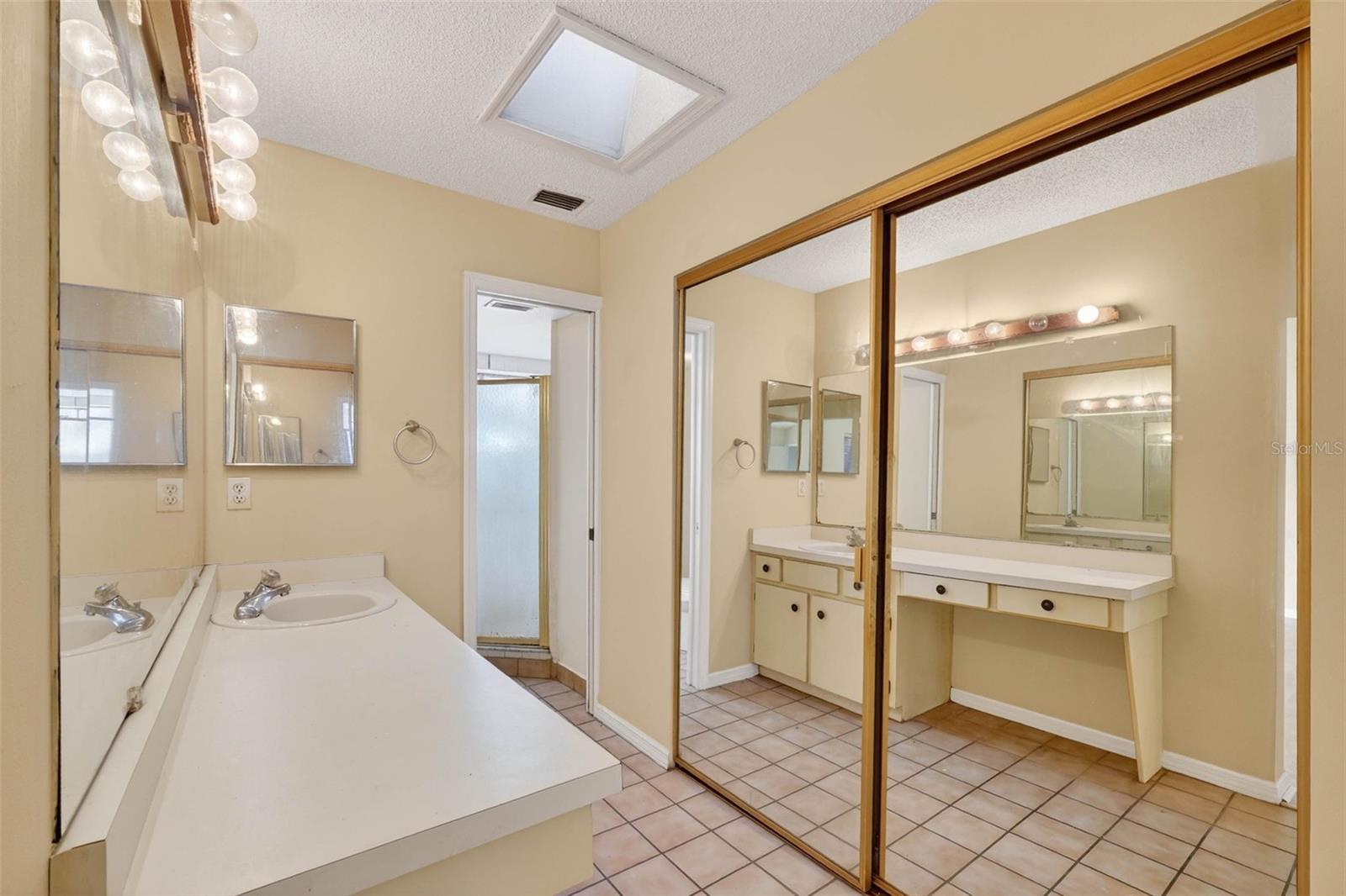 ISLAND CLUB AT ROSEMONT CONDO PH 08 - Residential