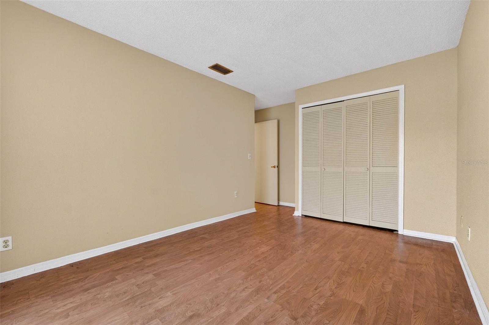 ISLAND CLUB AT ROSEMONT CONDO PH 08 - Residential