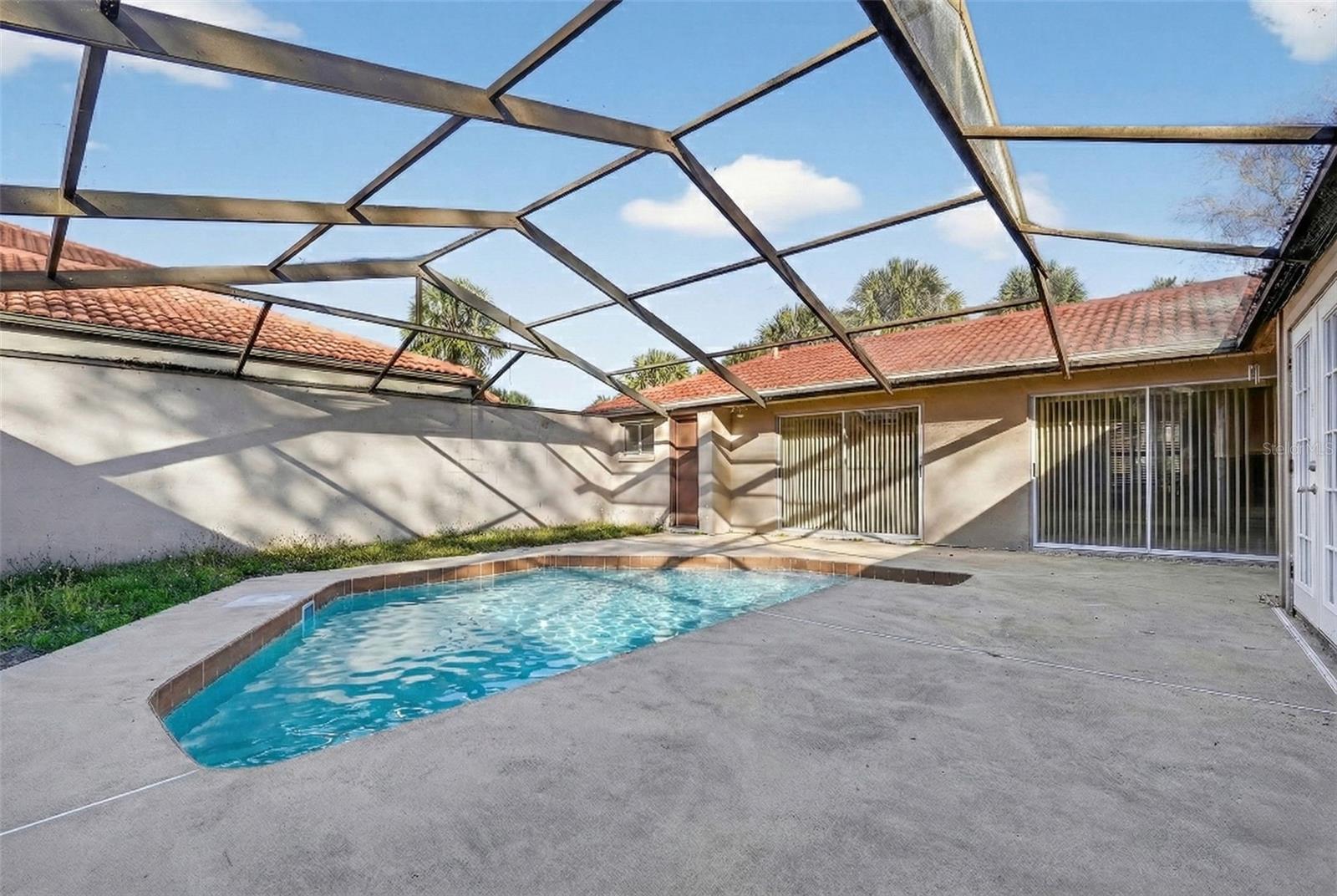 ISLAND CLUB AT ROSEMONT CONDO PH 08 - Residential