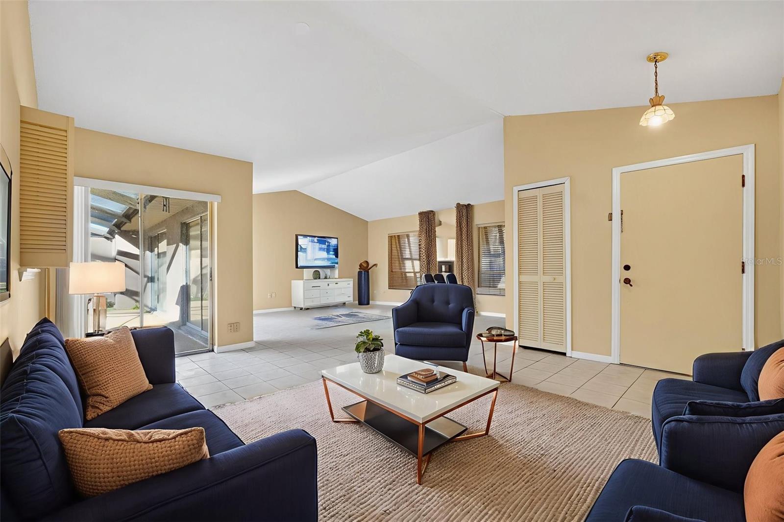 ISLAND CLUB AT ROSEMONT CONDO PH 08 - Residential