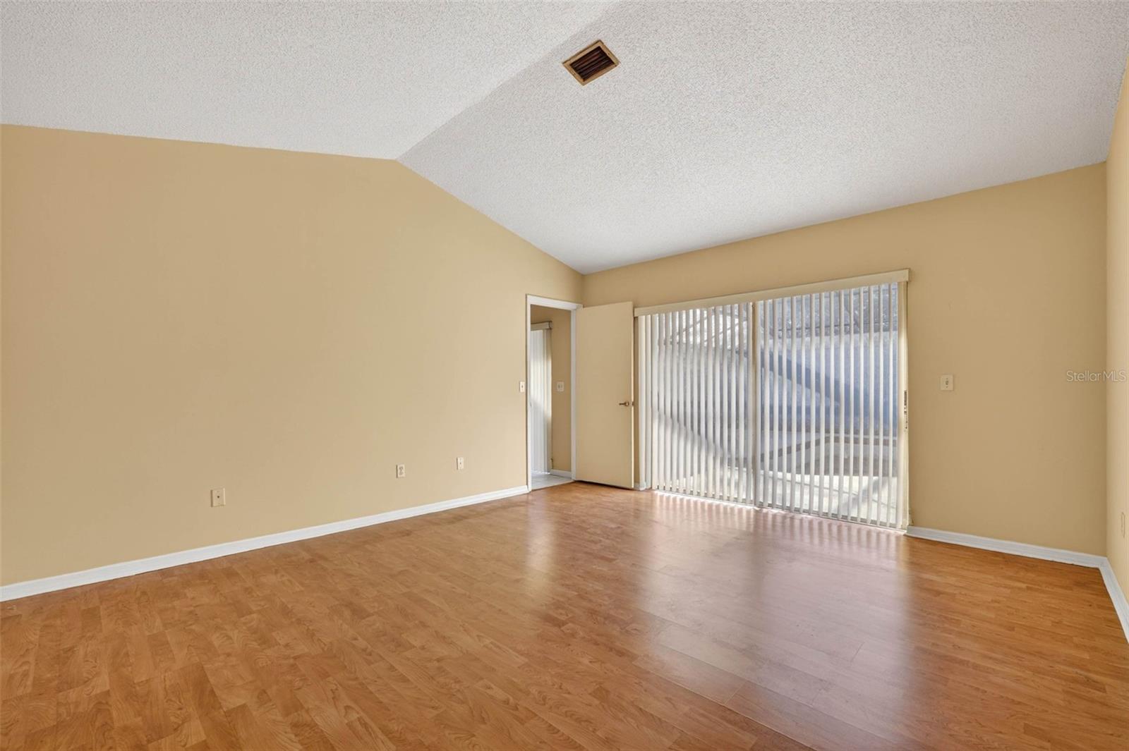 ISLAND CLUB AT ROSEMONT CONDO PH 08 - Residential