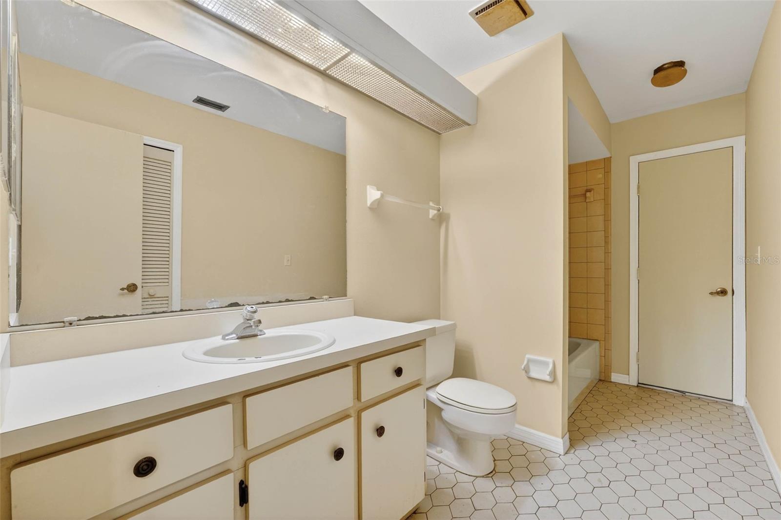 ISLAND CLUB AT ROSEMONT CONDO PH 08 - Residential