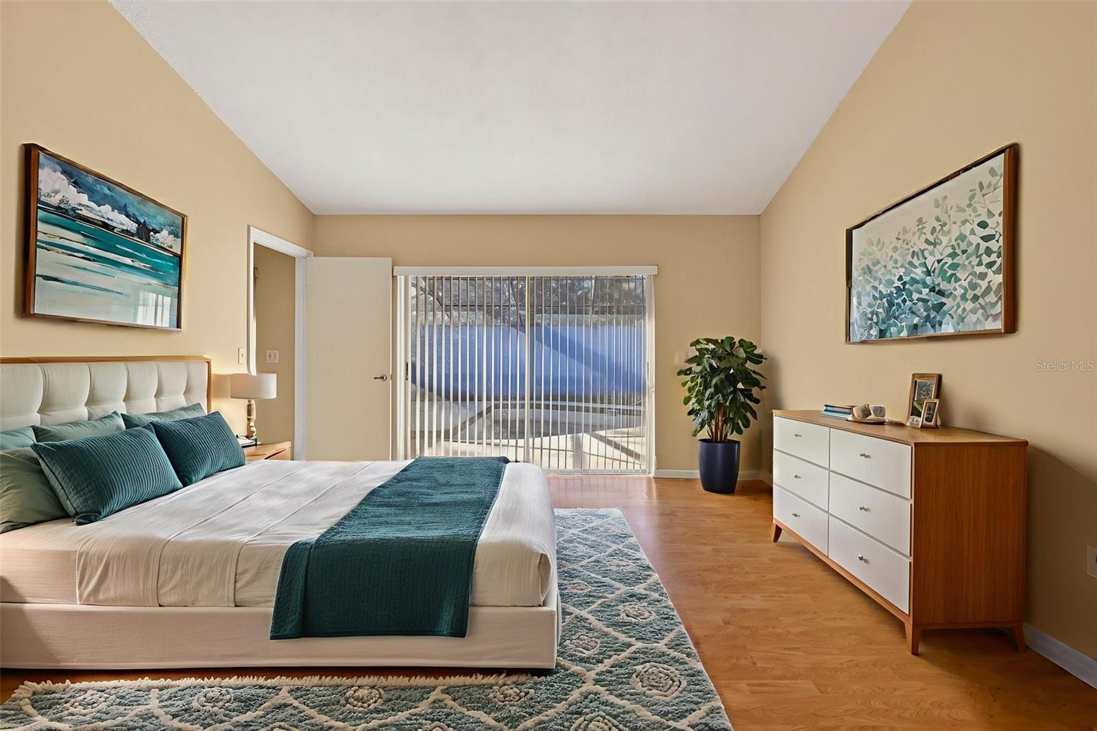 ISLAND CLUB AT ROSEMONT CONDO PH 08 - Residential