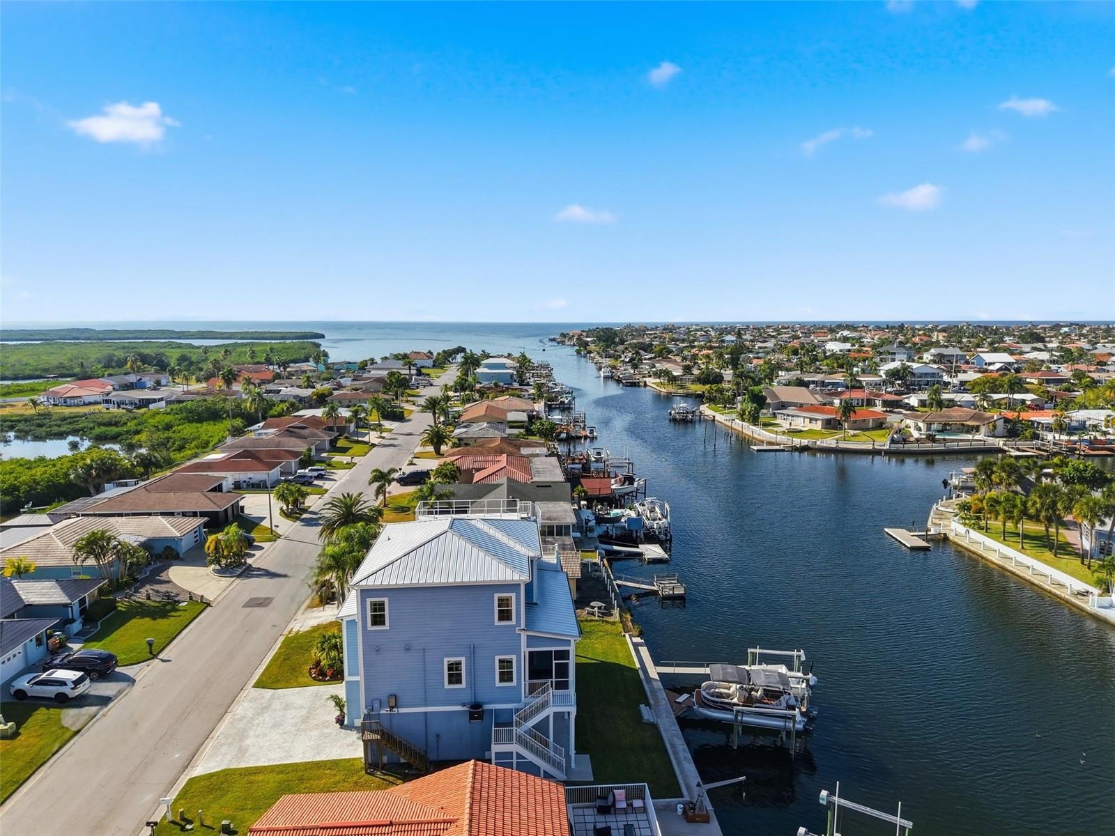 FLOR A MAR - Residential