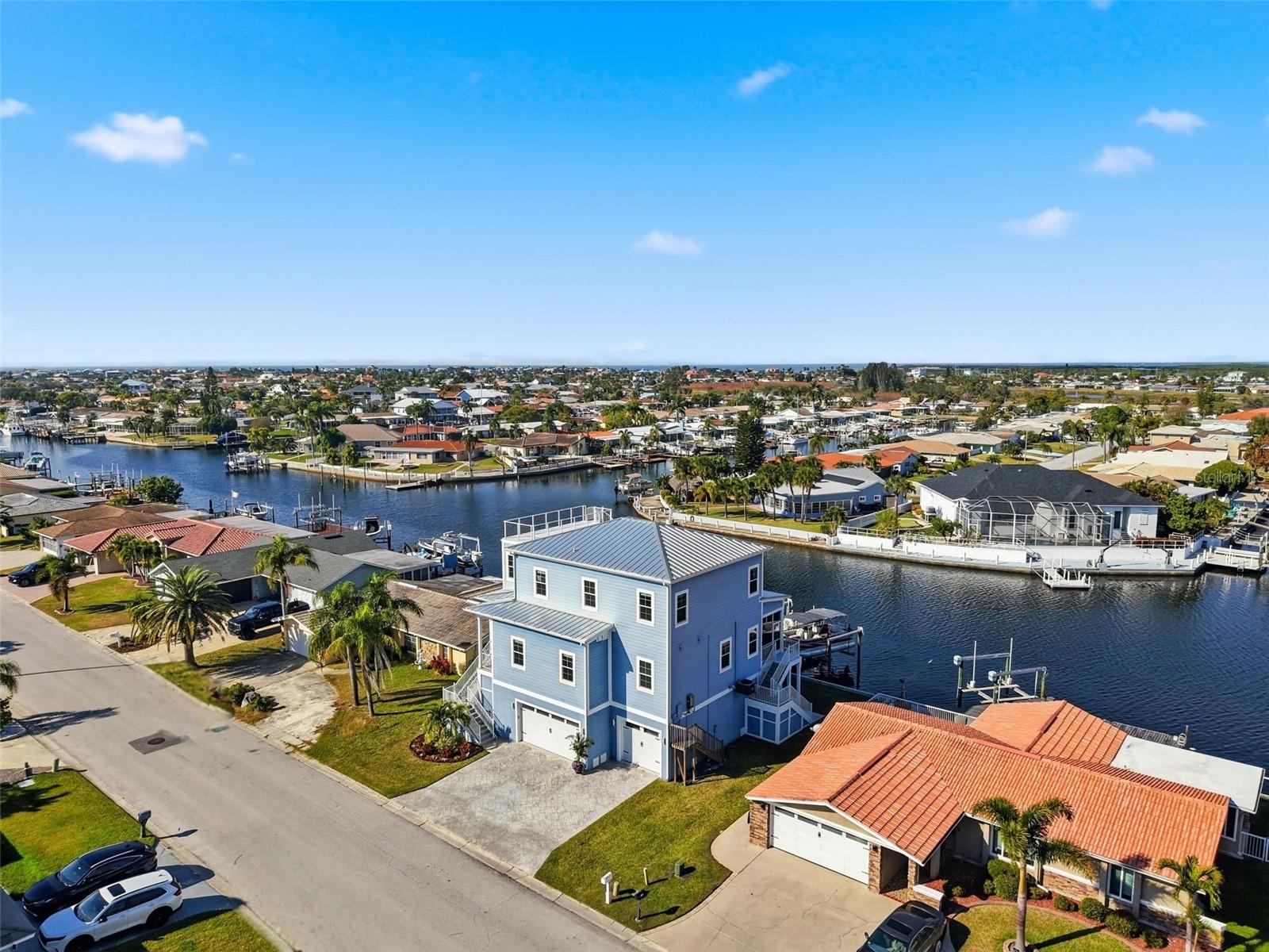 FLOR A MAR - Residential