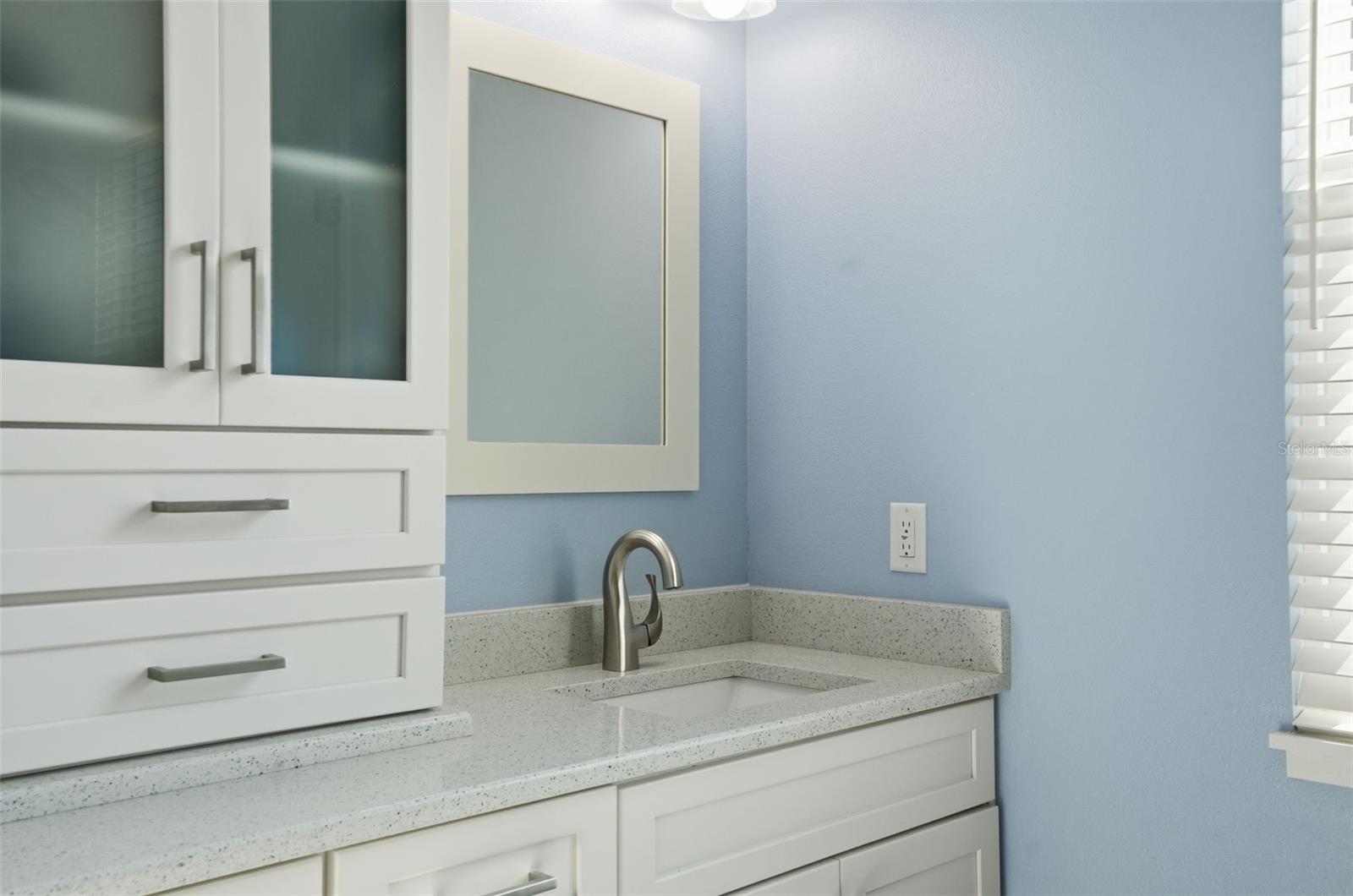 FLOR A MAR - Residential