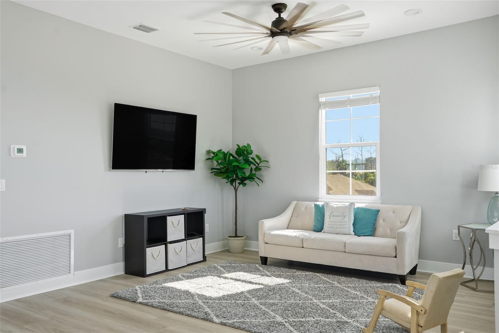 FLOR A MAR - Residential