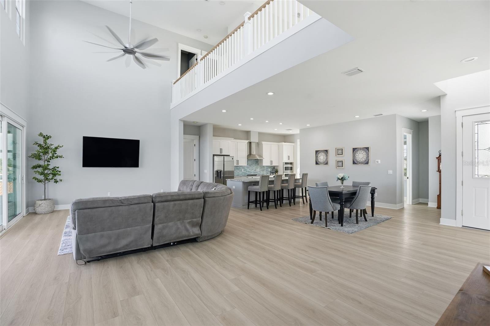 FLOR A MAR - Residential