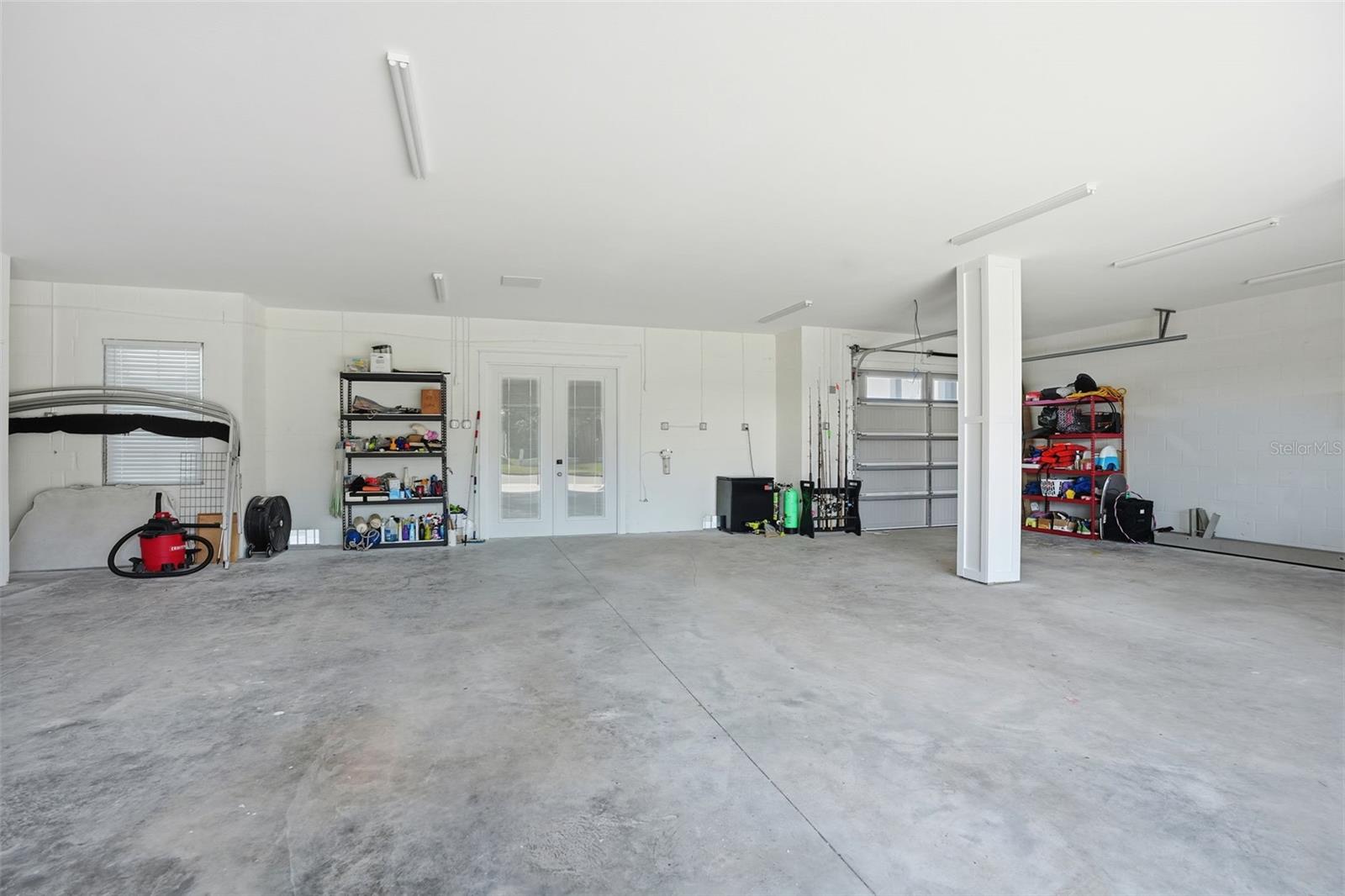 FLOR A MAR - Residential