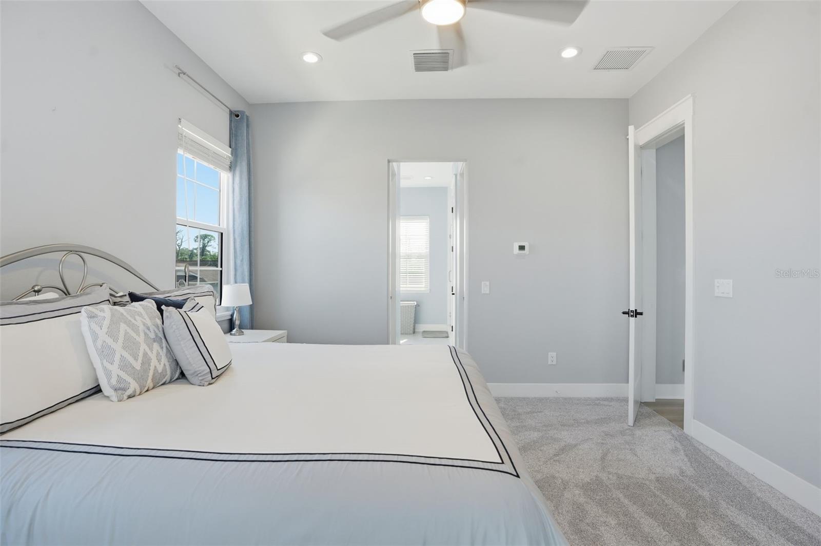 FLOR A MAR - Residential