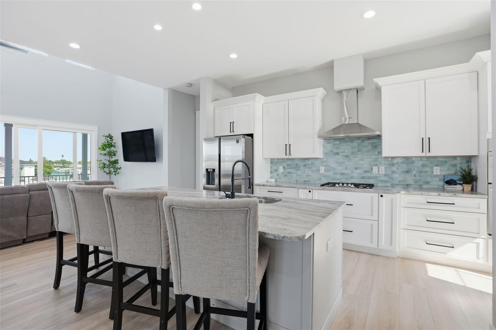 FLOR A MAR - Residential