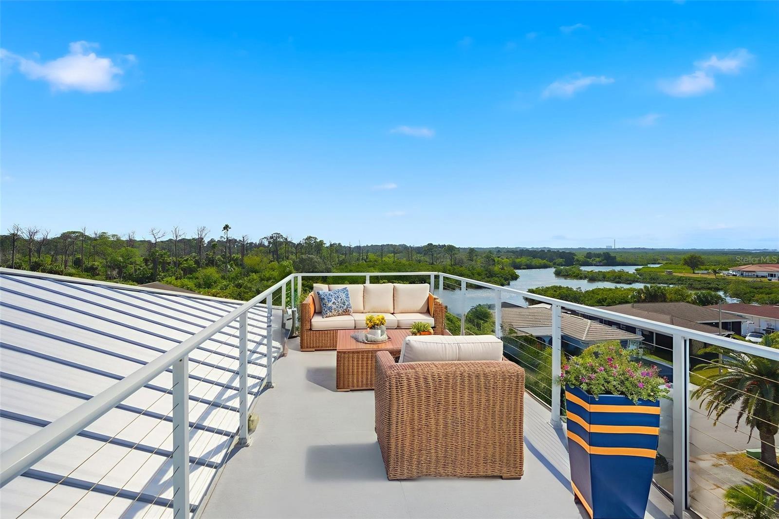 FLOR A MAR - Residential