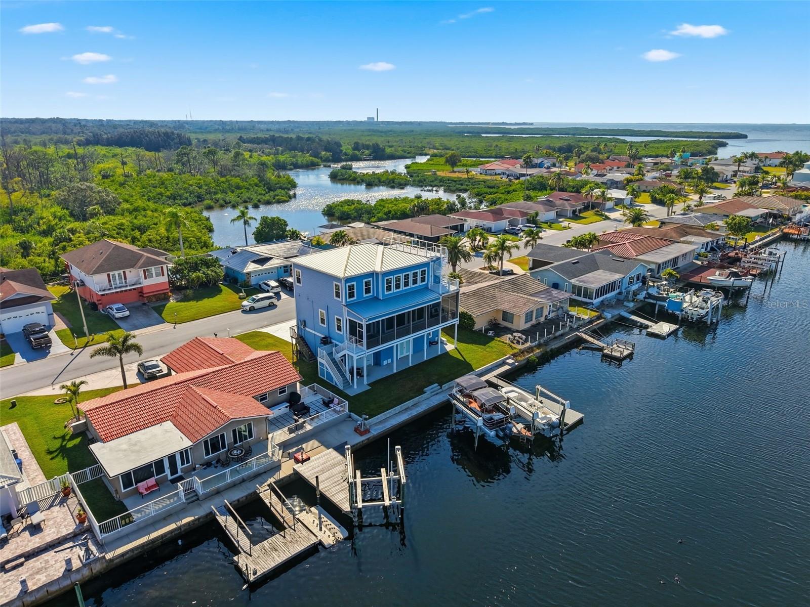 FLOR A MAR - Residential