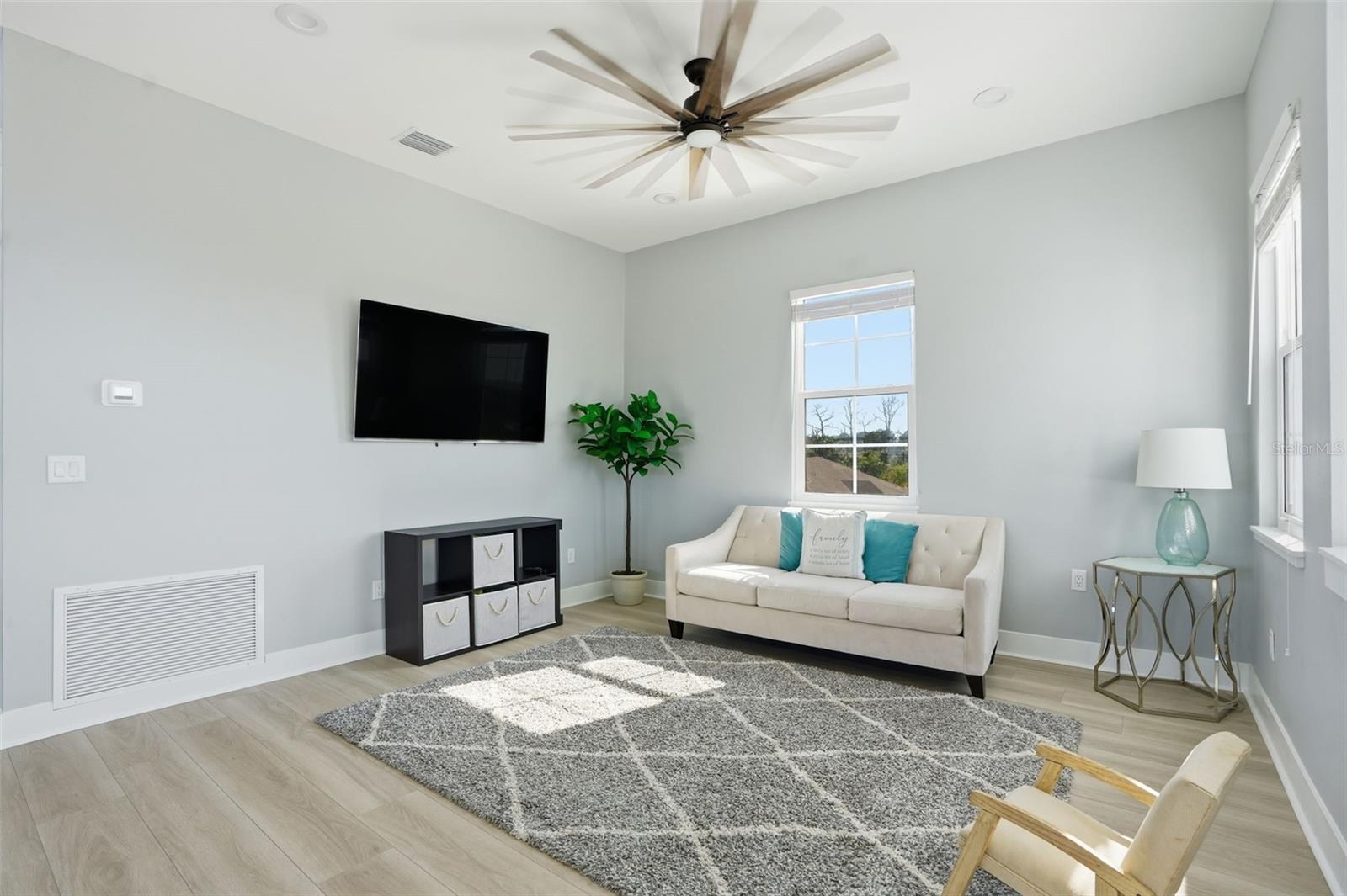 FLOR A MAR - Residential