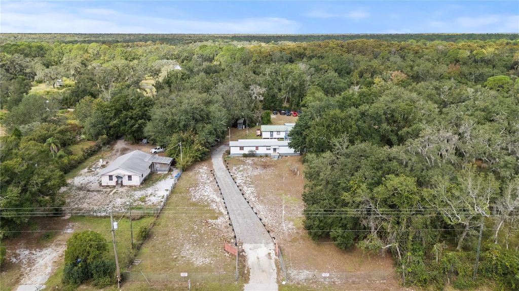 Photo of 14022 N 301 Highway, Thonotosassa, FL 33592 (MLS # TB8442841)