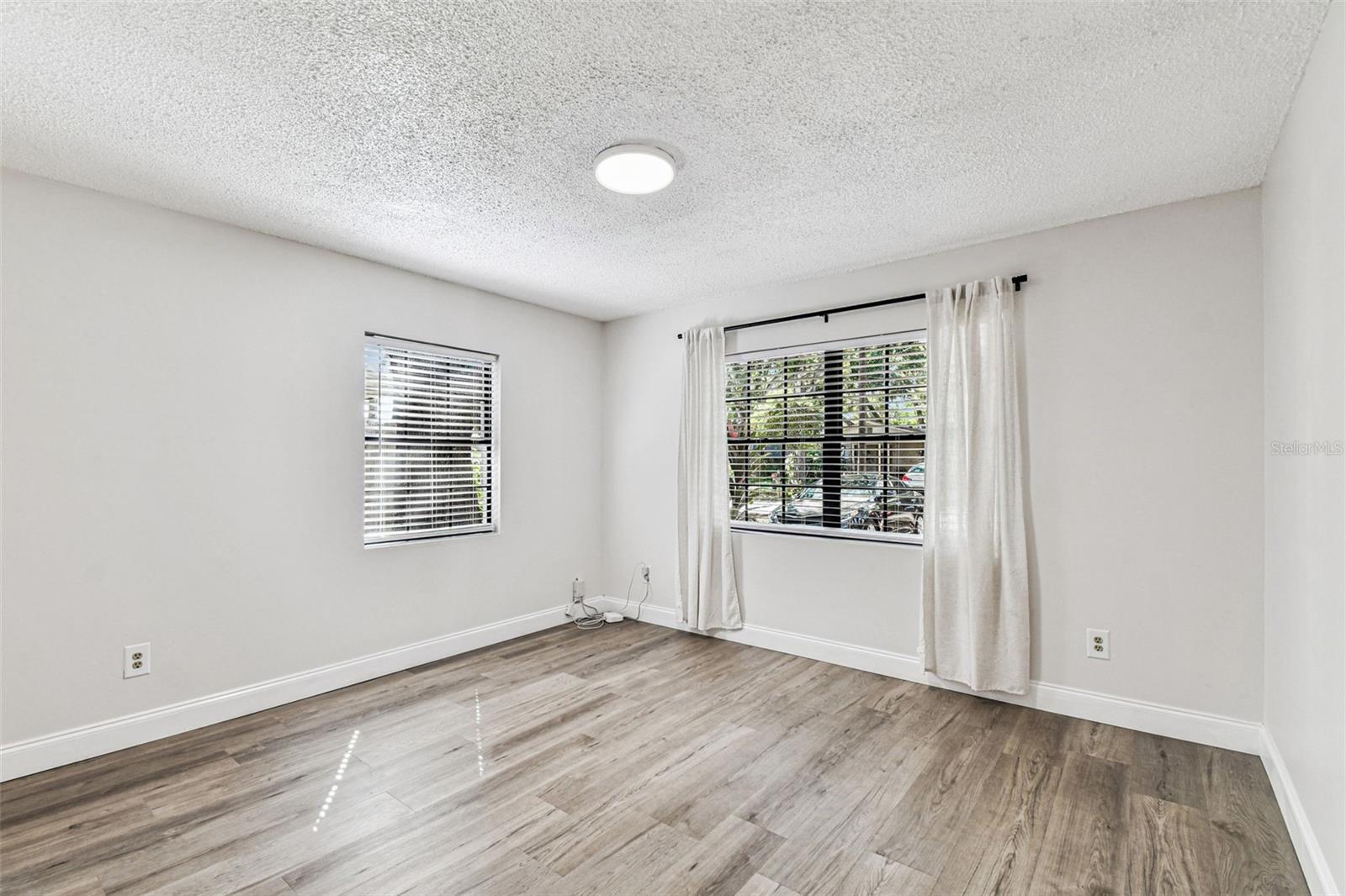 MIDWAY HEIGHTS - Residential Lease