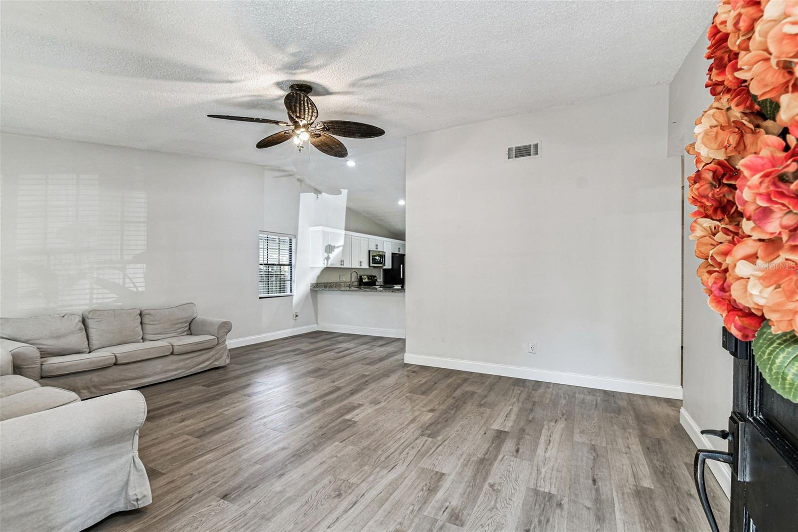 MIDWAY HEIGHTS - Residential Lease