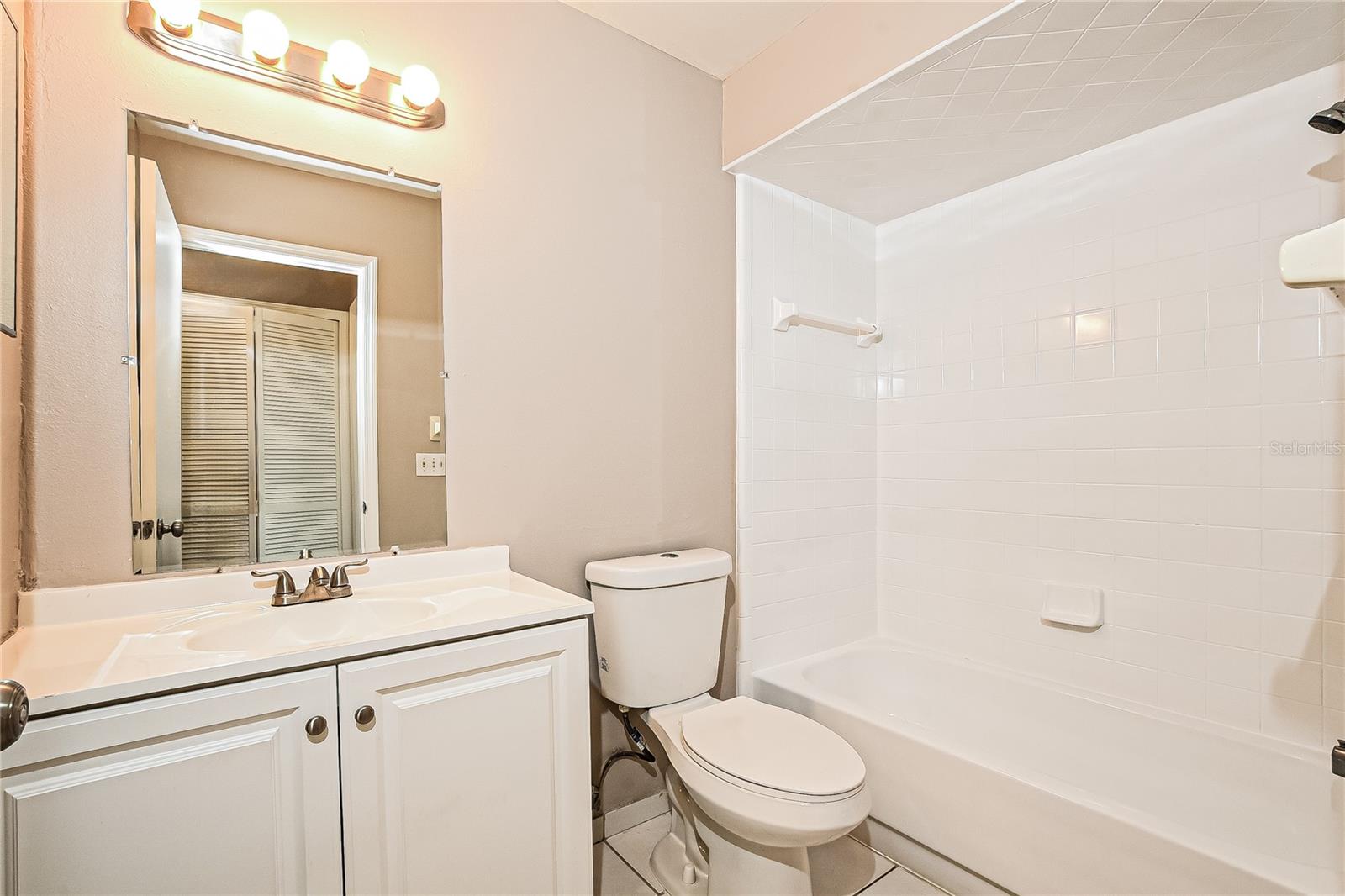 DELTONA LAKES UNIT 05 - Residential