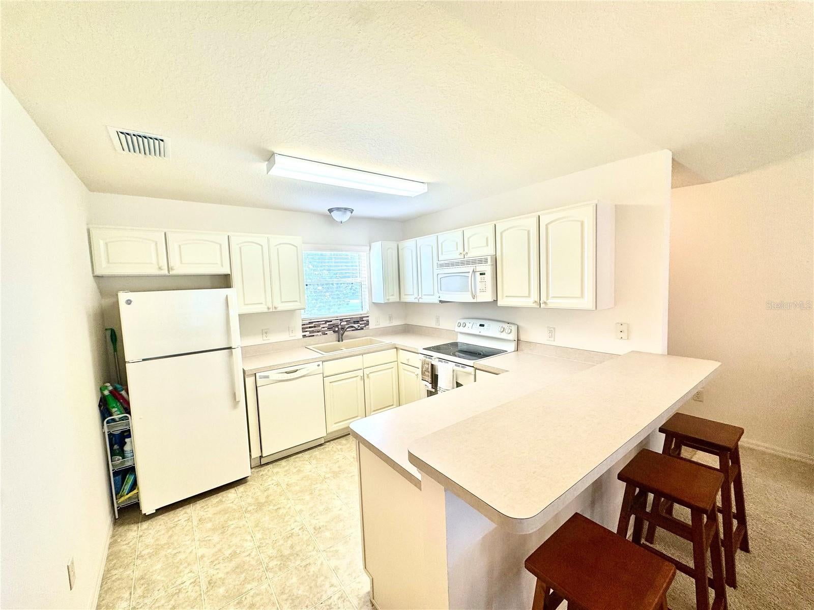 892 NASH LOOP