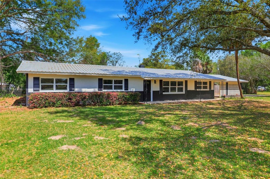 Photo of 980 SW 105th Street, Trenton, FL 32693 (MLS # GC538937)