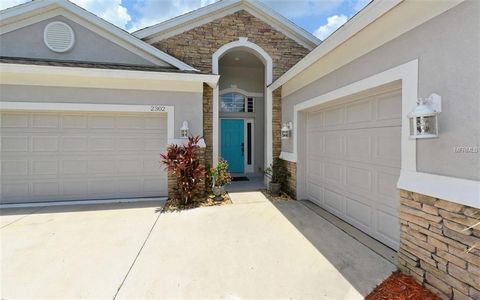 A home in PARRISH