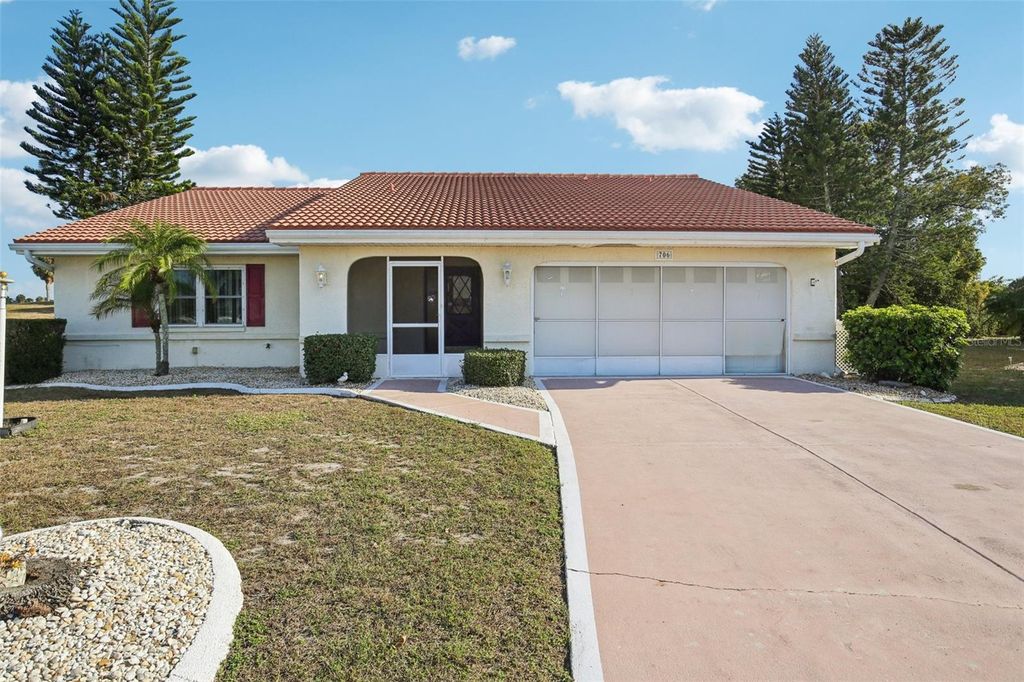 Photo of 706 Westmont Way, Sun City Center, FL 33573 (MLS # TB8458631)