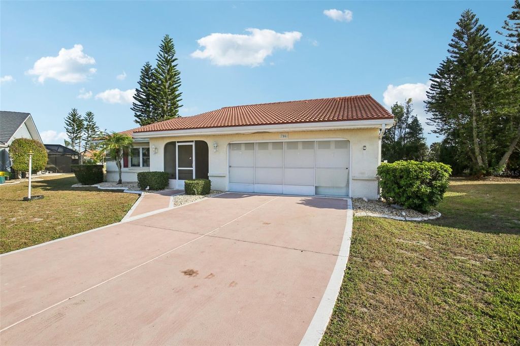 Photo of 706 Westmont Way, Sun City Center, FL 33573 (MLS # TB8458631)