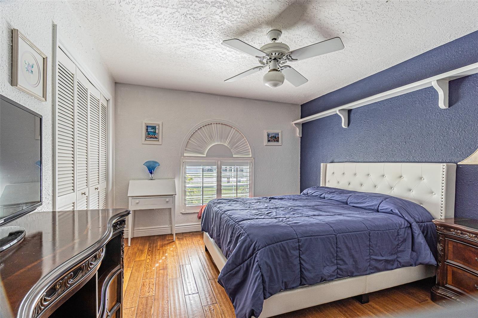 RIVER CROSSING - Residential