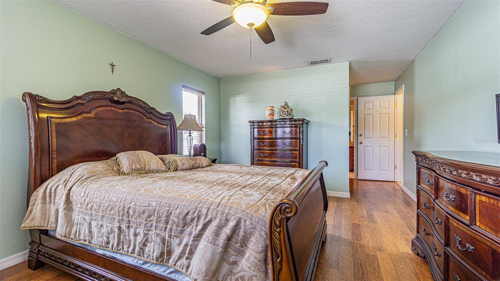 RIVER CROSSING - Residential