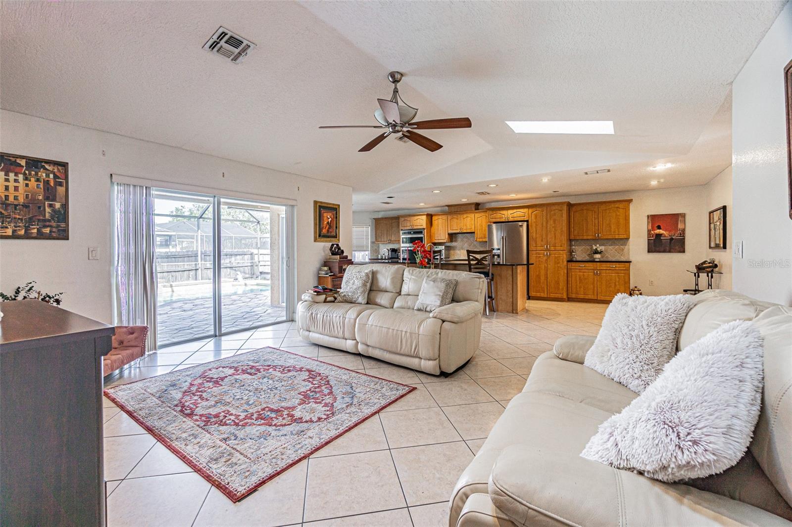 RIVER CROSSING - Residential