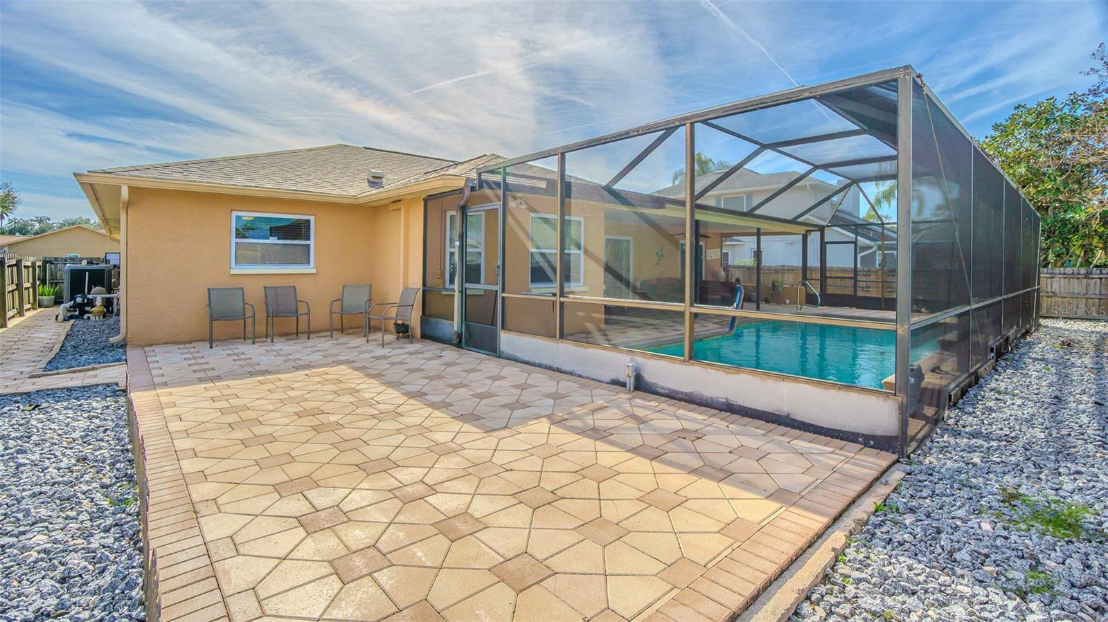 RIVER CROSSING - Residential