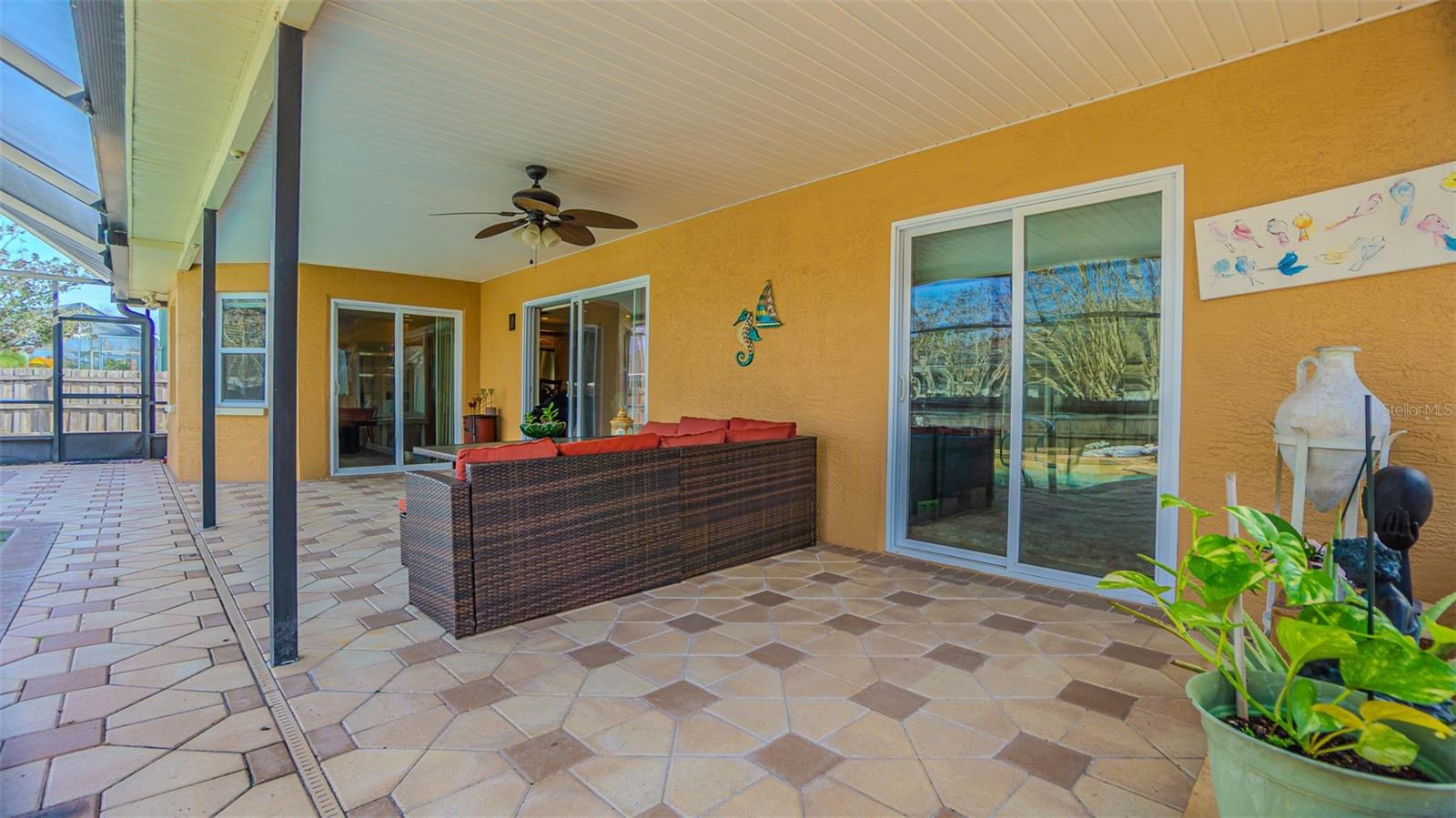 RIVER CROSSING - Residential