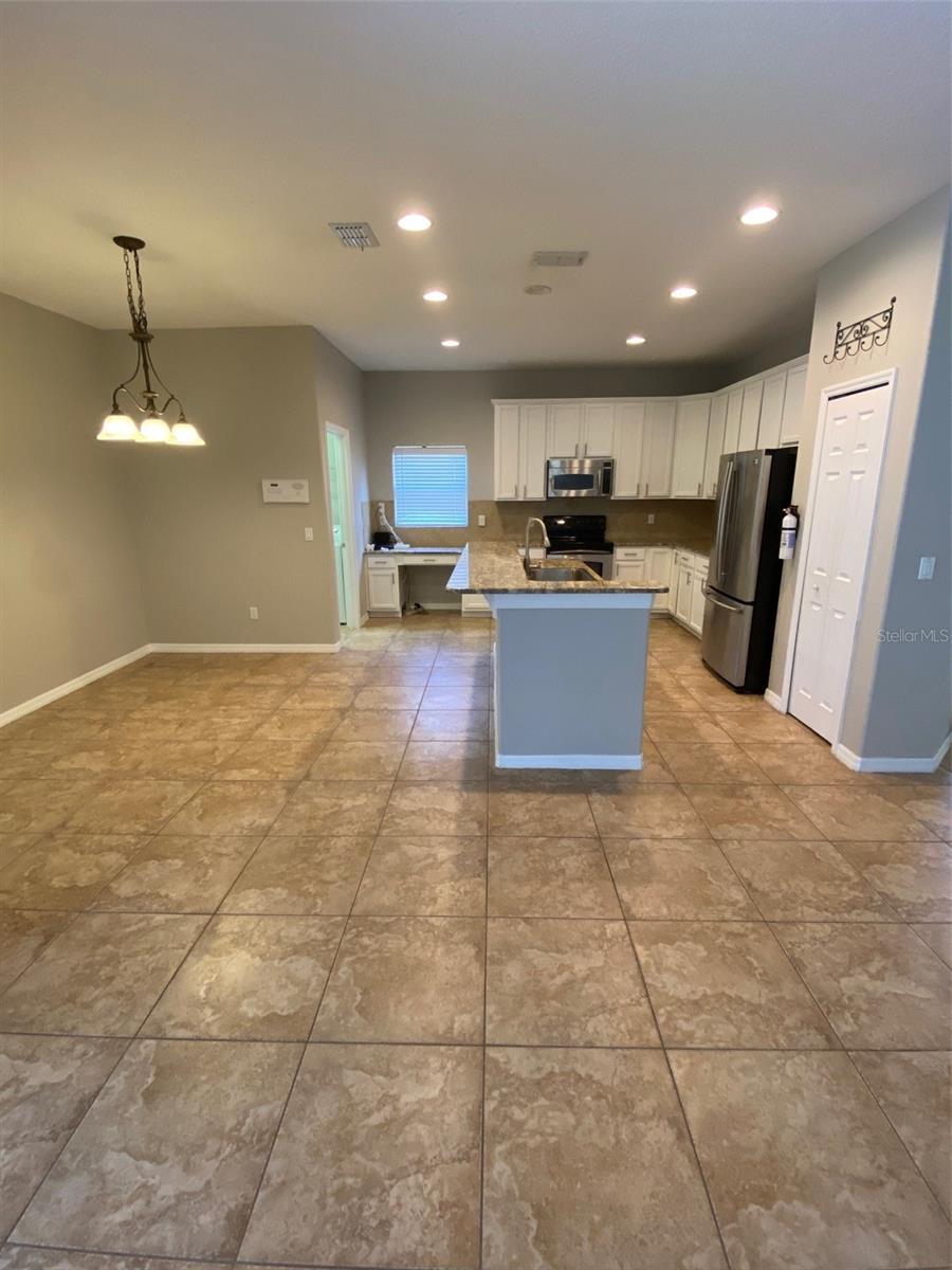 AVALON PARK VILLAGE 04 B-K - Residential Lease