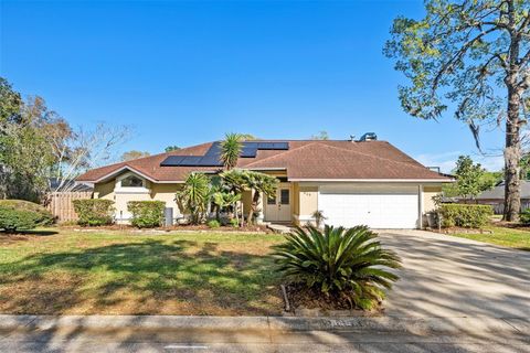 Photo of 945 SW 82nd Terrace, Gainesville, FL 32607 (MLS # GC538462)