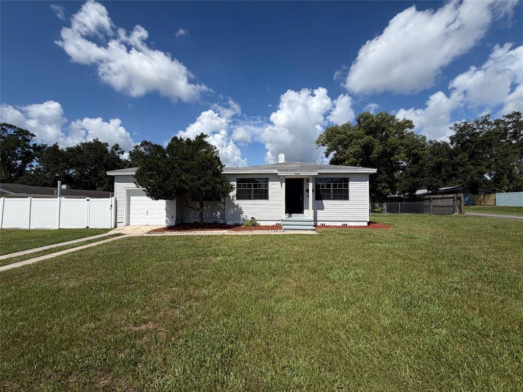Photo of 3225 Cleveland Heights Boulevard, Lakeland, FL 33803 (MLS # O6438927)