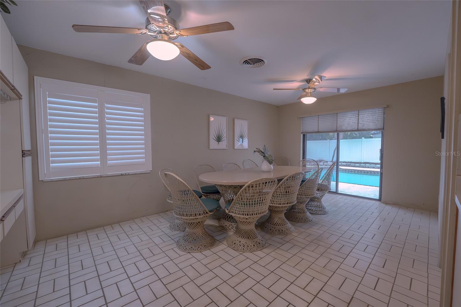 YACHT CLUB ESTATES - Residential