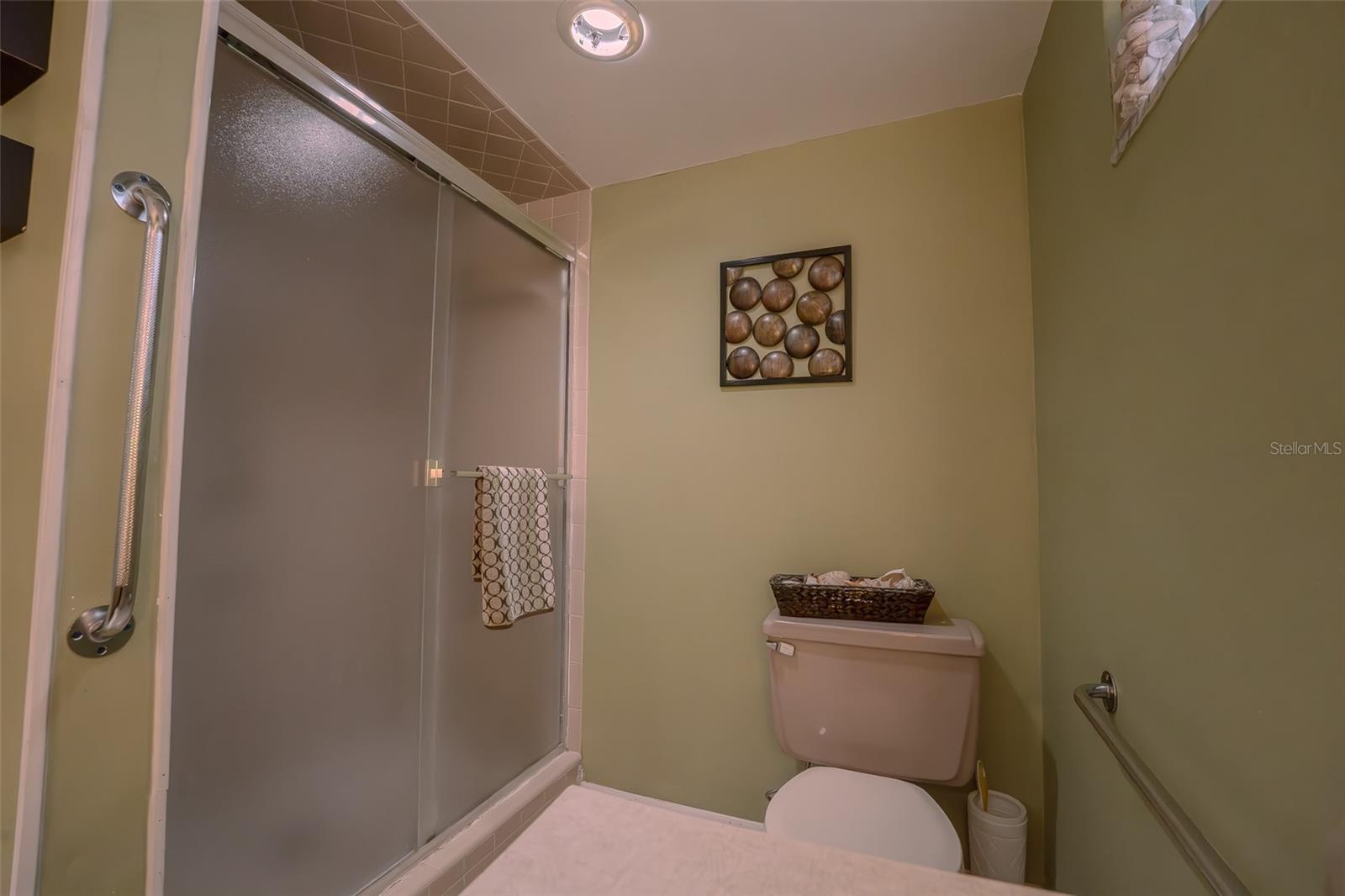 YACHT CLUB ESTATES - Residential