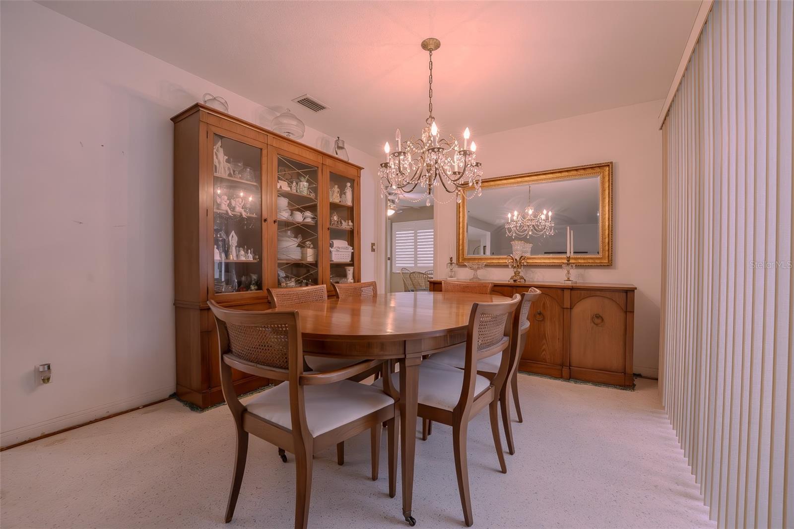 YACHT CLUB ESTATES - Residential