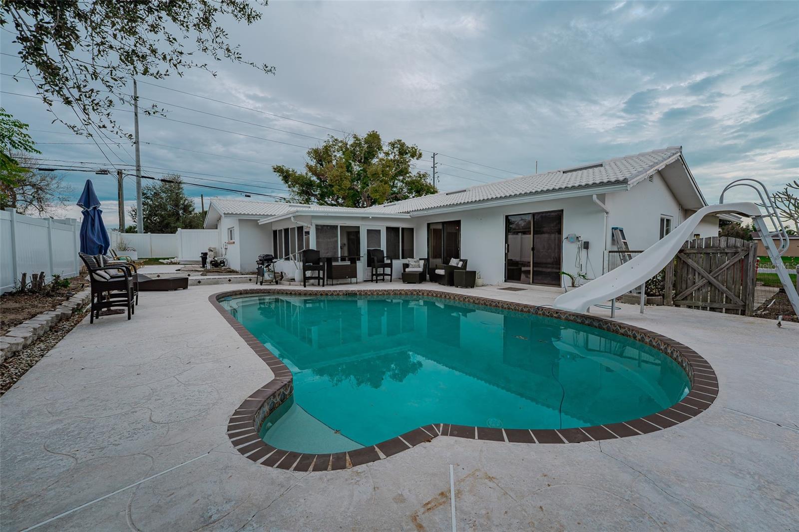 YACHT CLUB ESTATES - Residential