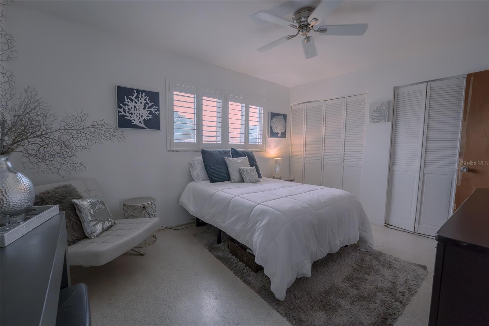 YACHT CLUB ESTATES - Residential