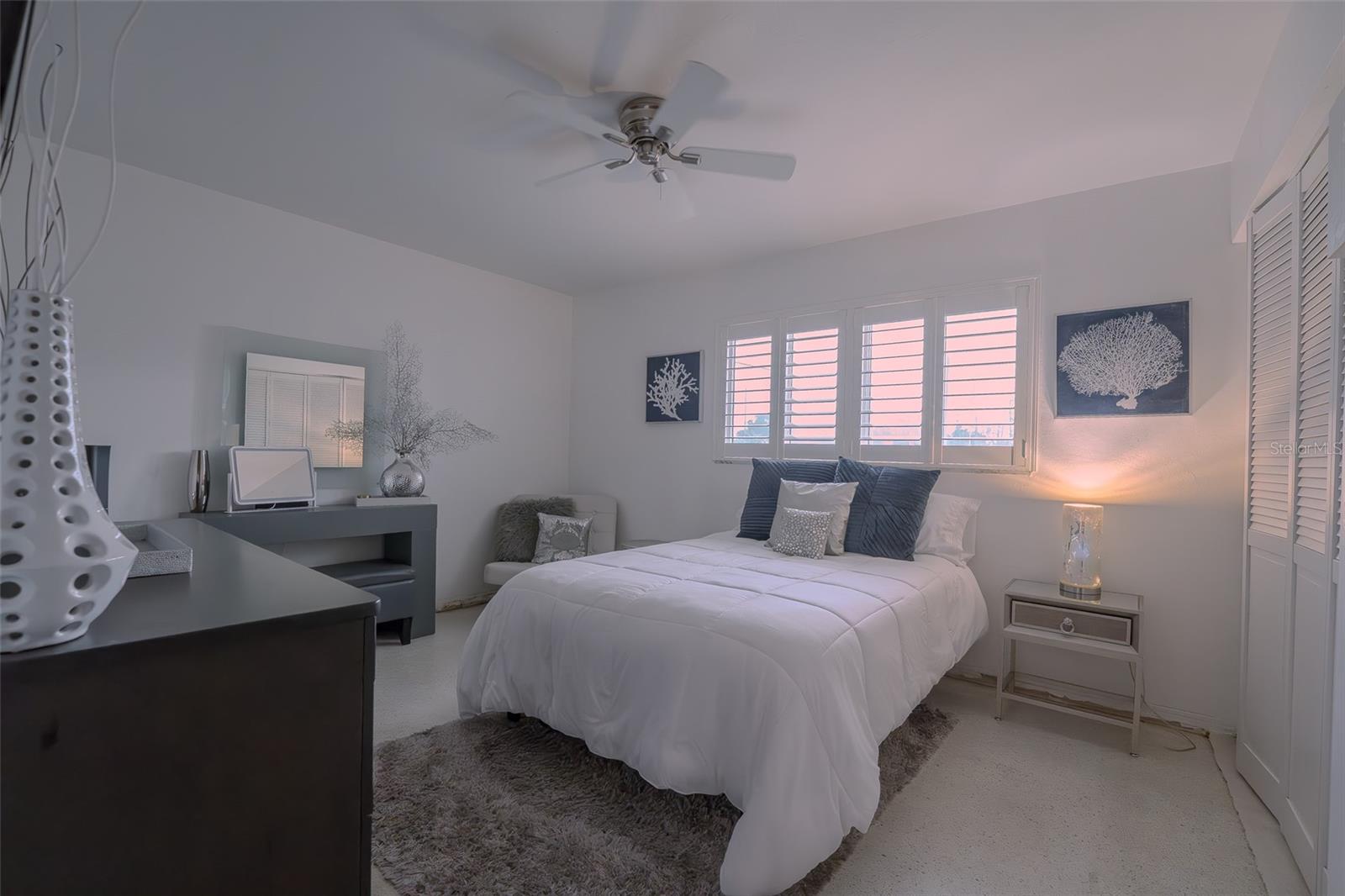 YACHT CLUB ESTATES - Residential