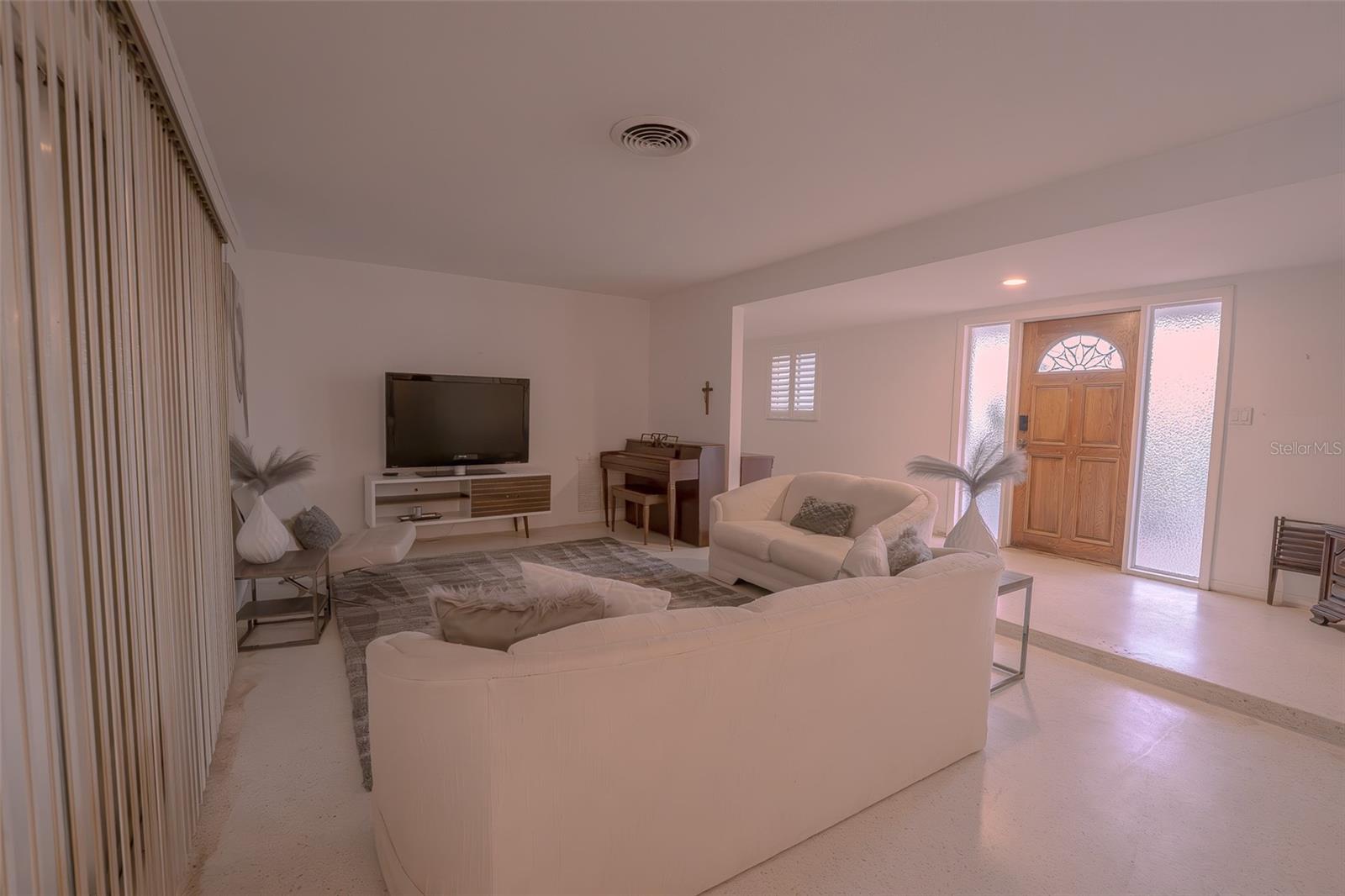 YACHT CLUB ESTATES - Residential